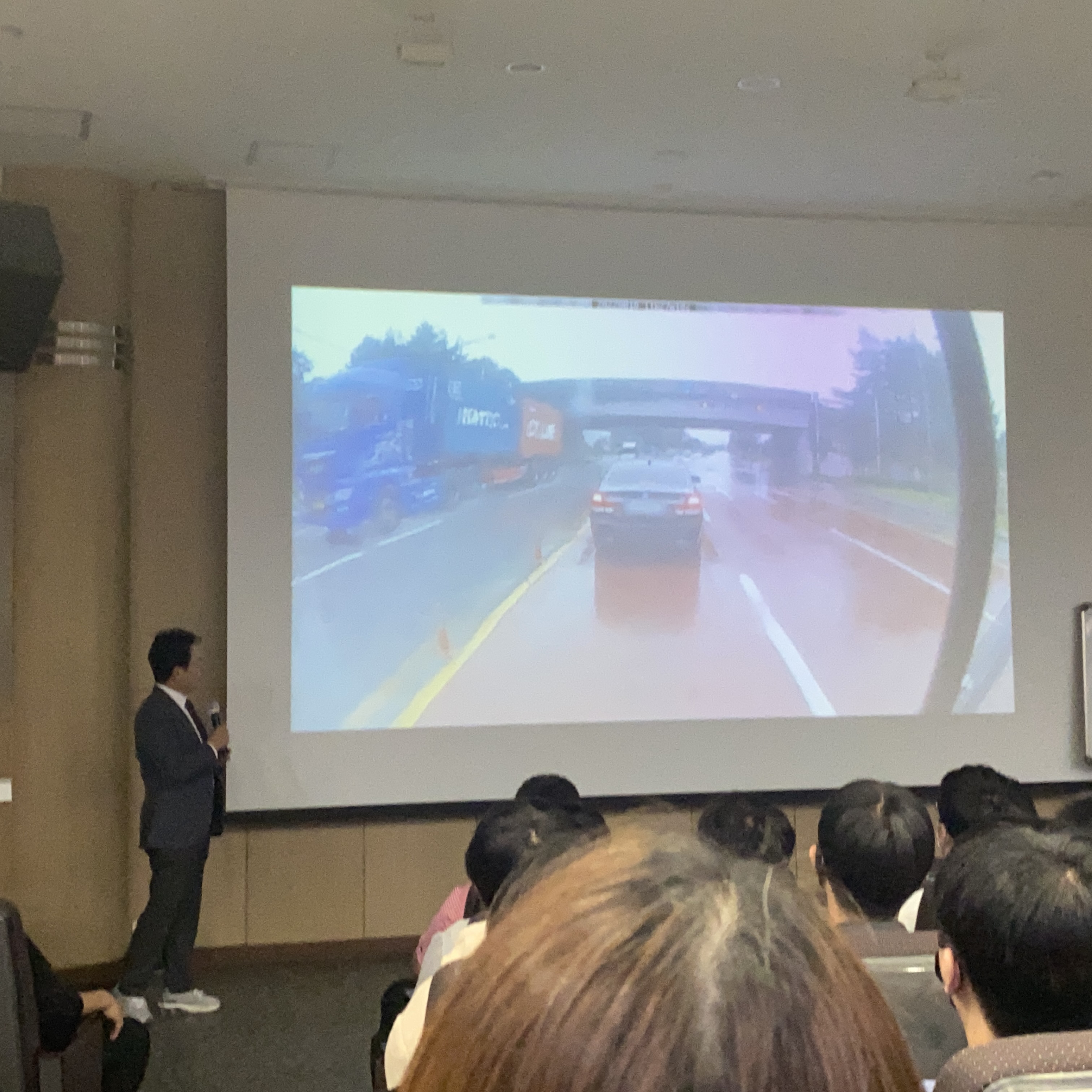 11A68169-8C43-478C-8E2F-050903A1268F