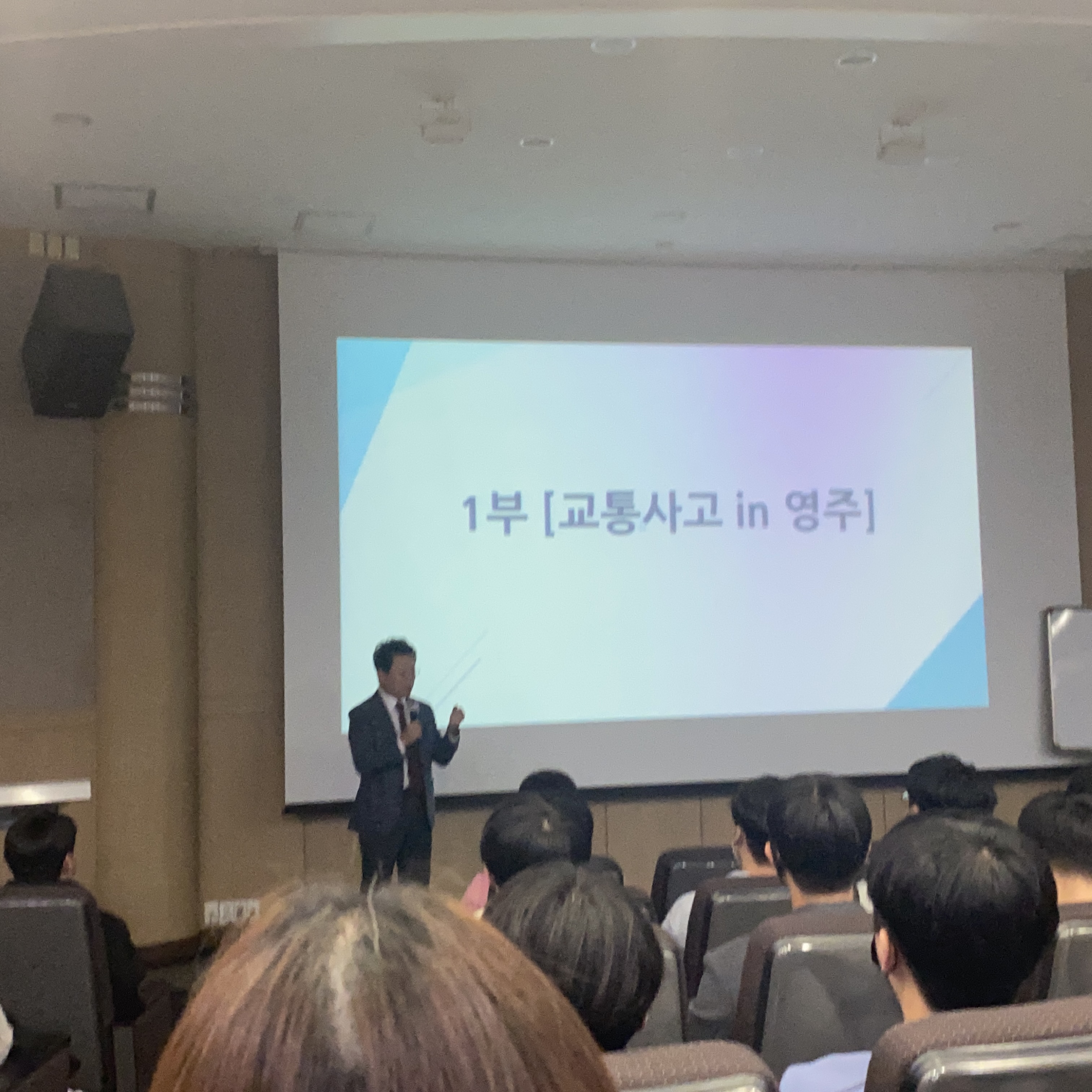 1B37DC66-F6E8-4259-8355-15B0FBE97A3A