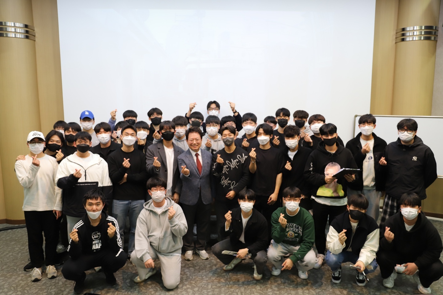 E3244EC0-0358-4CA6-A26B-85BCEE3CC231