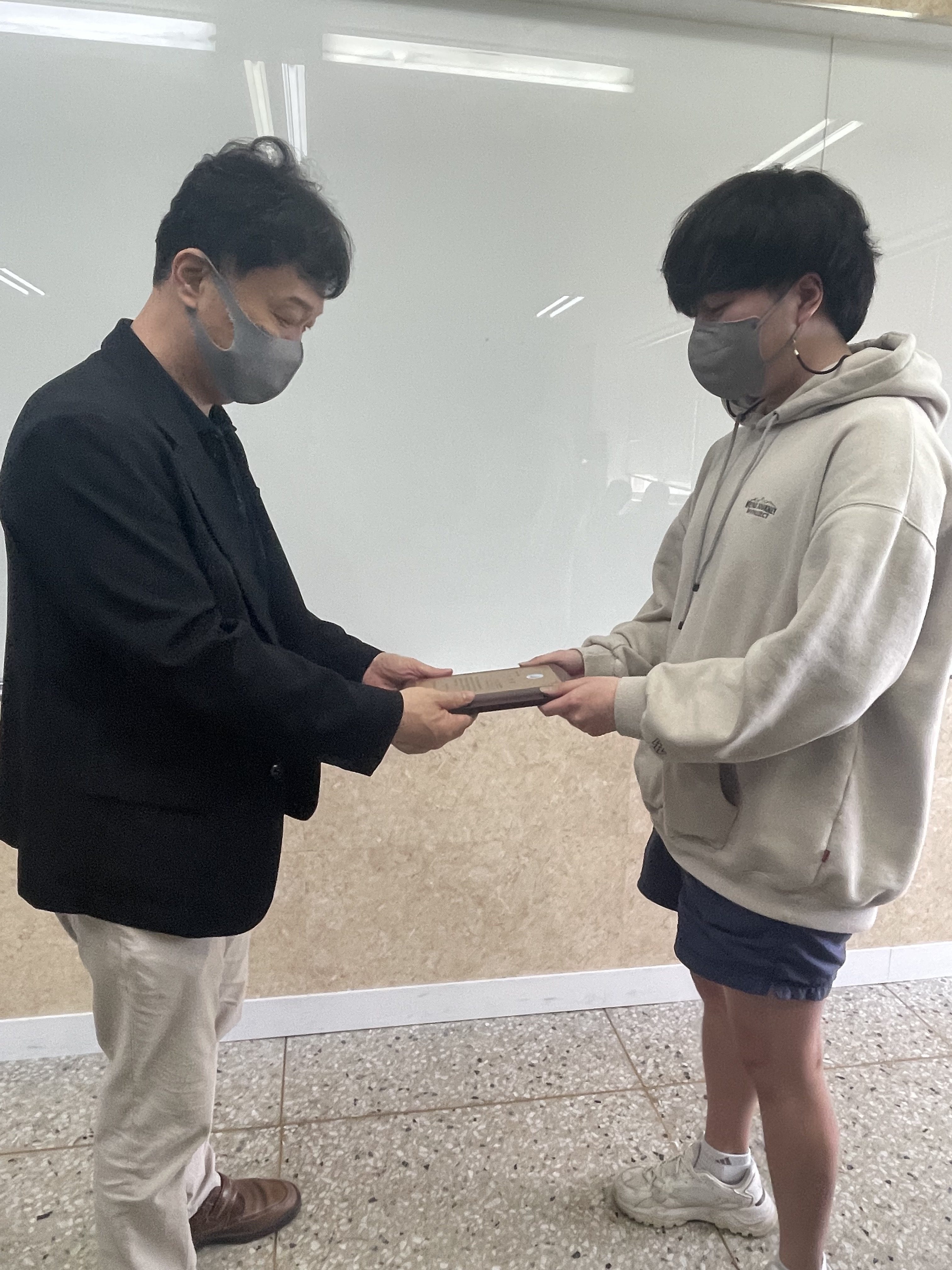 21.06.14. 선행상 수여식2.jpg